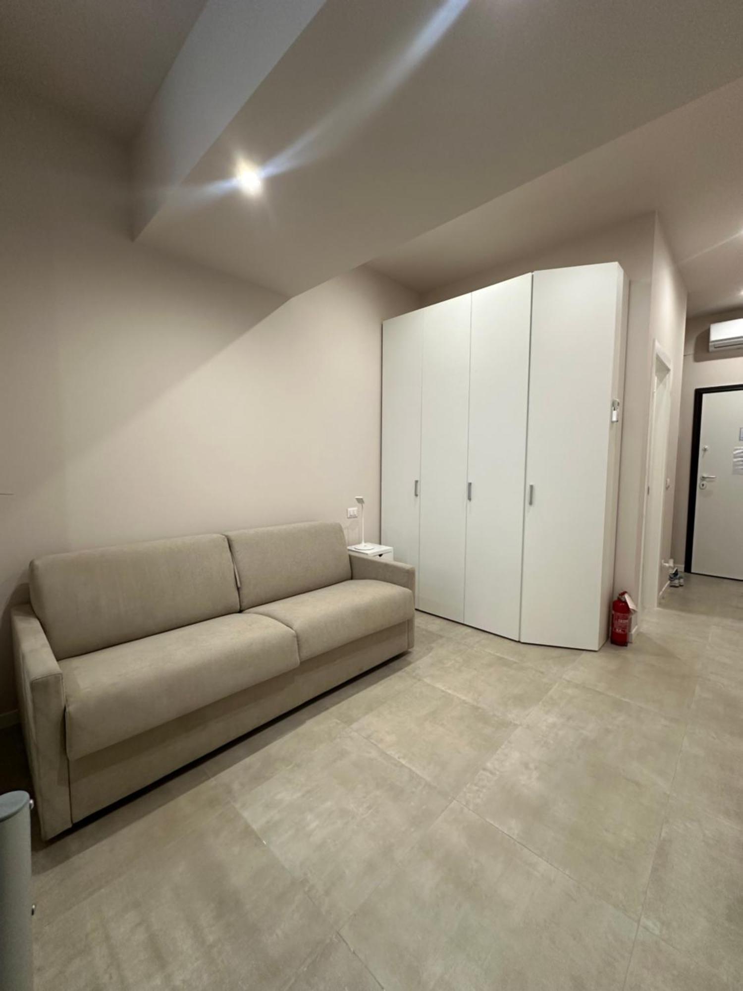 Monolocale Piazza Gambara M1 Lägenhet Milano Exteriör bild
