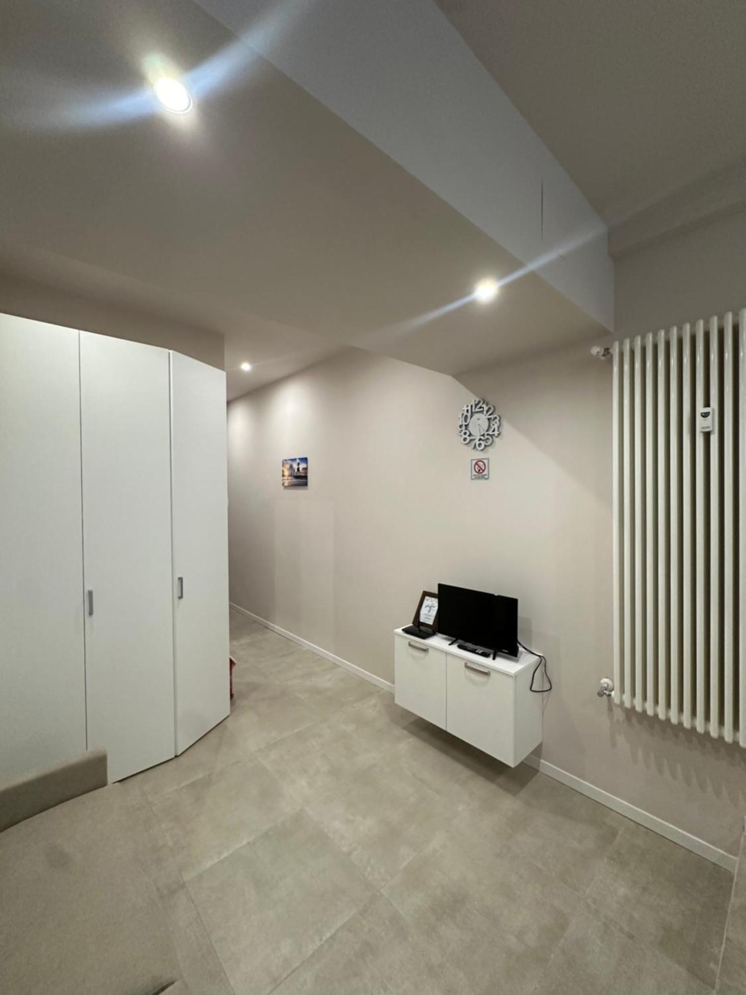 Monolocale Piazza Gambara M1 Lägenhet Milano Exteriör bild